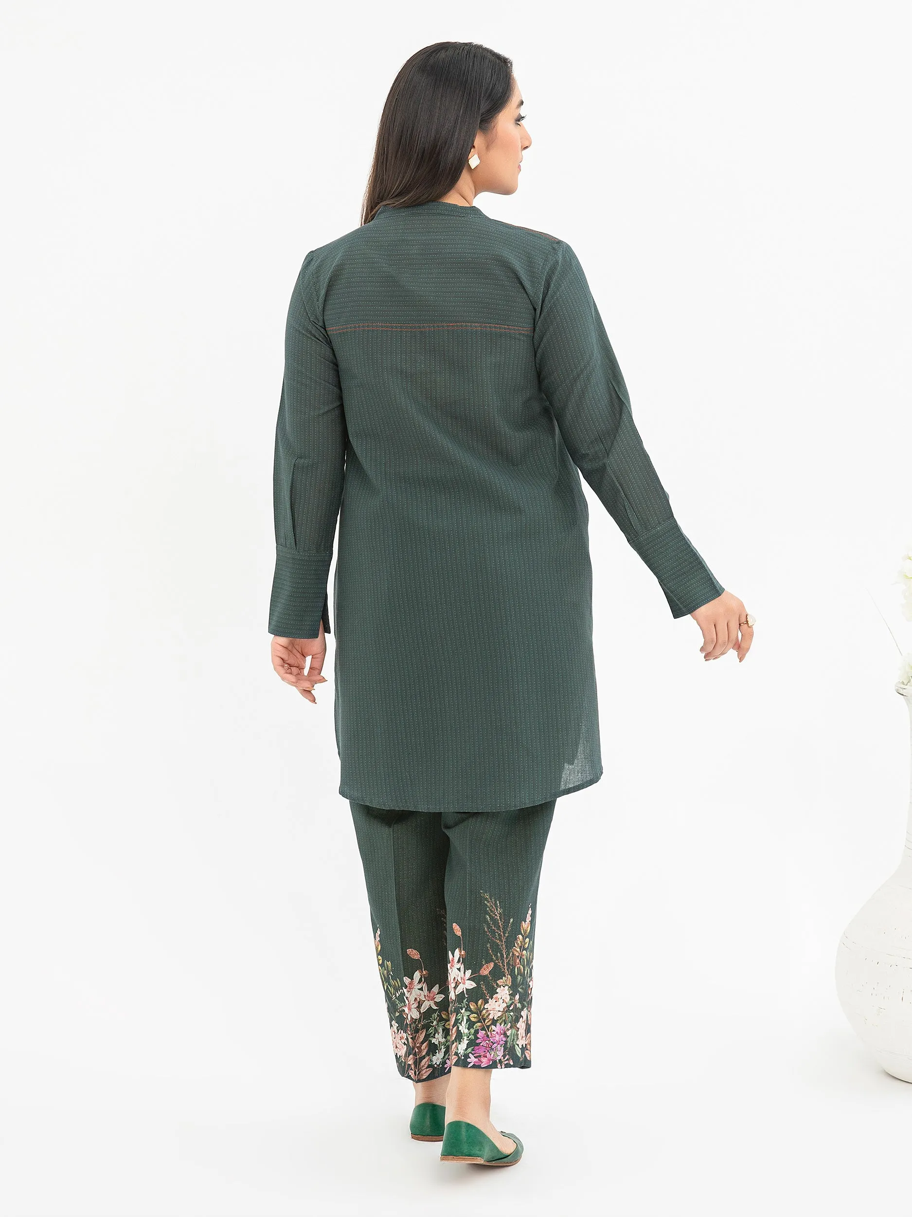 2 Piece Khaddar Suit-Printed (Pret)