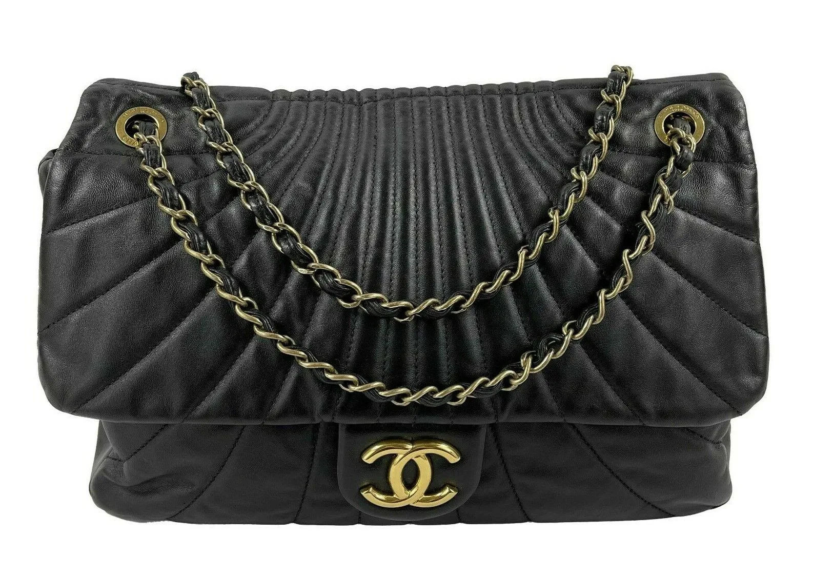 CHANEL - Wave Quilted Black Calfskin Leather Maxi Flap - Gold-tone Shoulder Bag