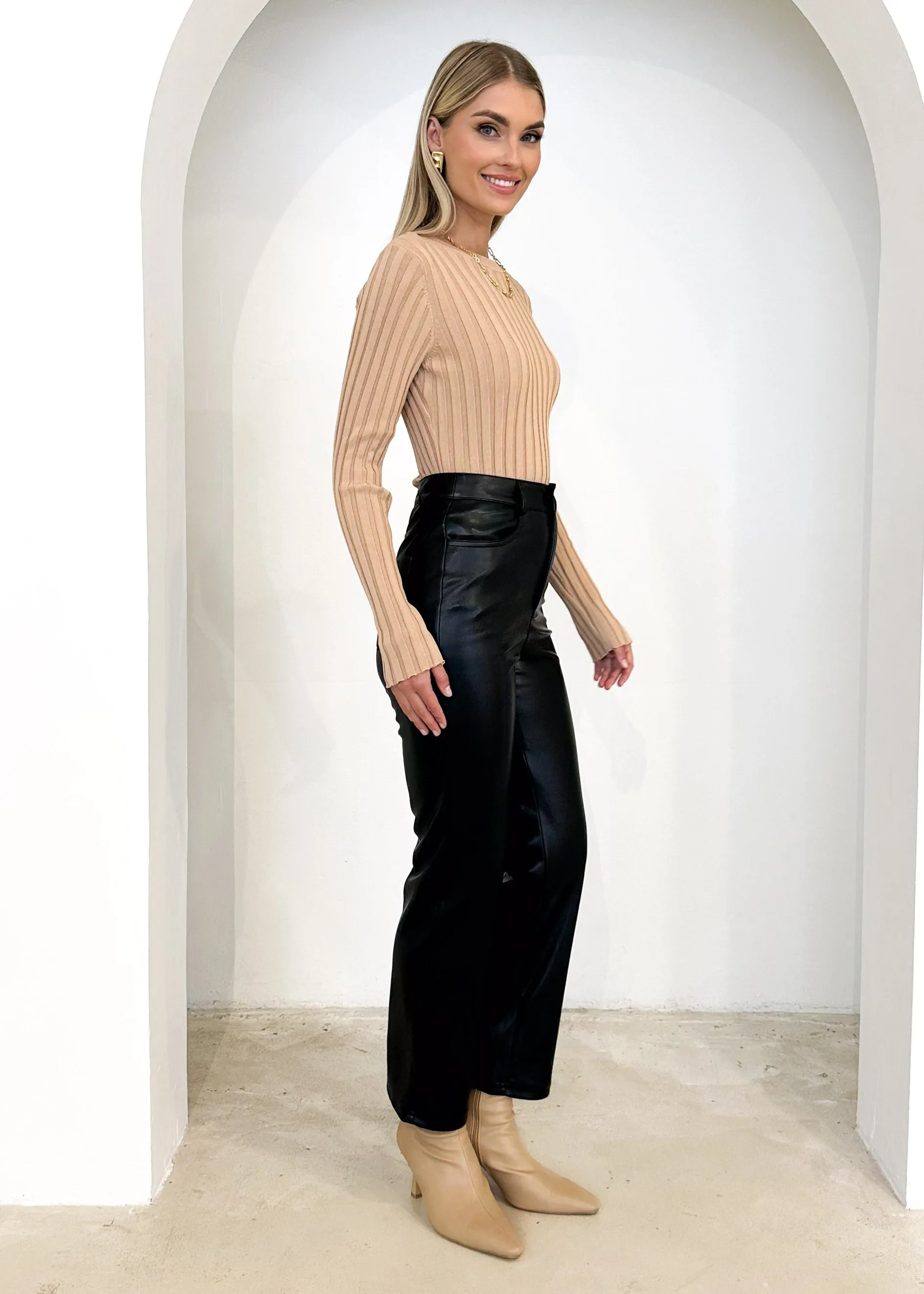 Erikah Leather Look Pants - Black