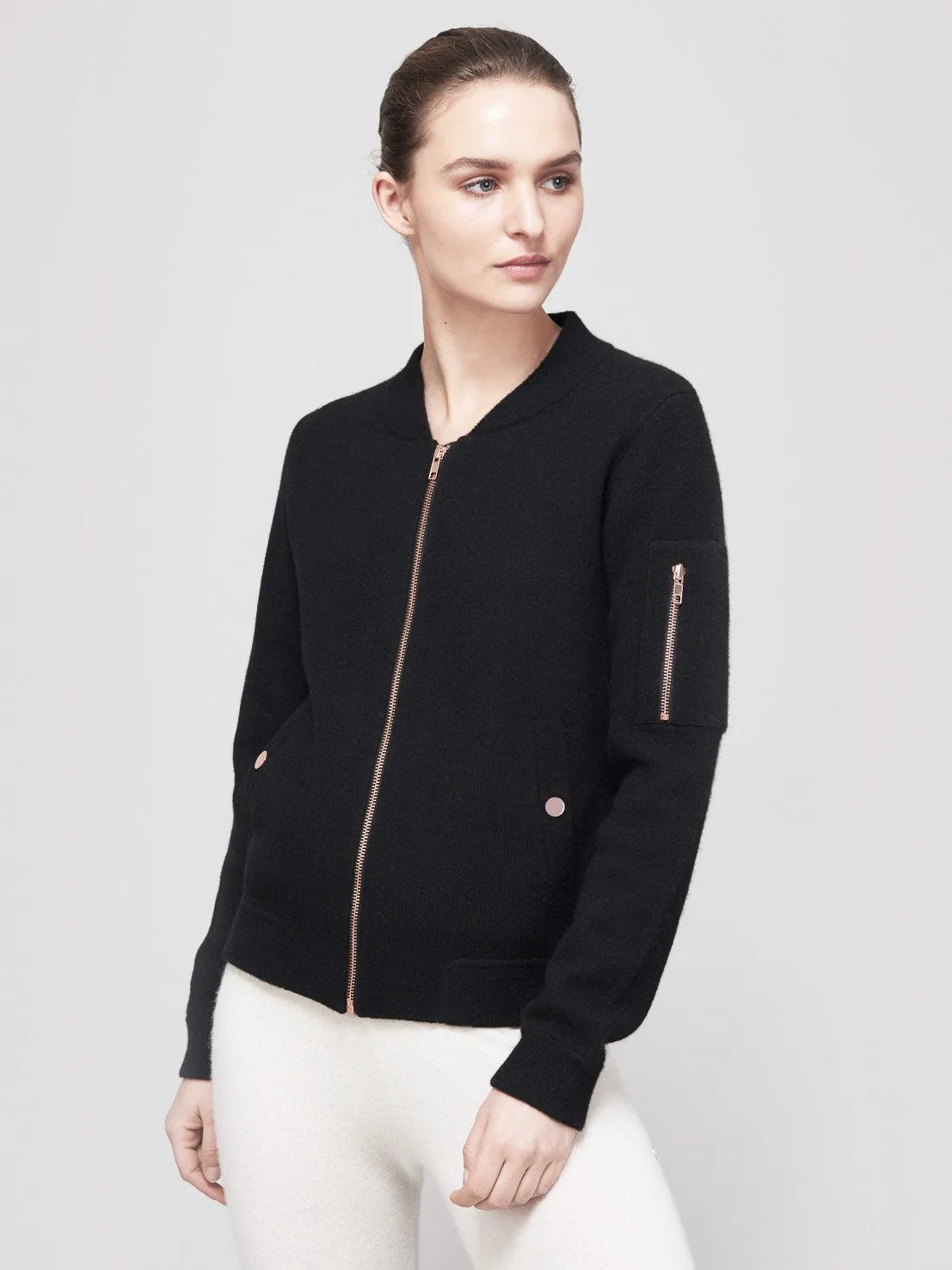 Globe-Trotter Two-Tone Cashmere Bomber - Black X Girasol Green