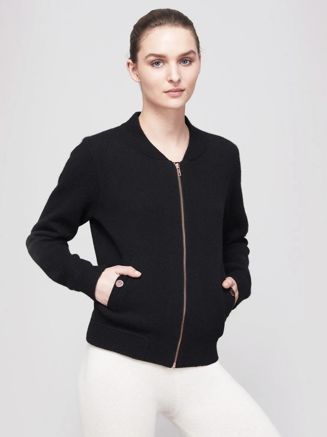 Globe-Trotter Two-Tone Cashmere Bomber - Black X Girasol Green