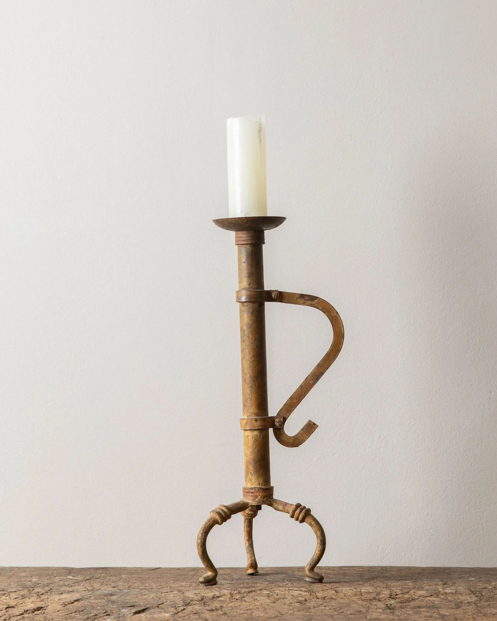 Metal Rustic Handled Tripod Candle Holder