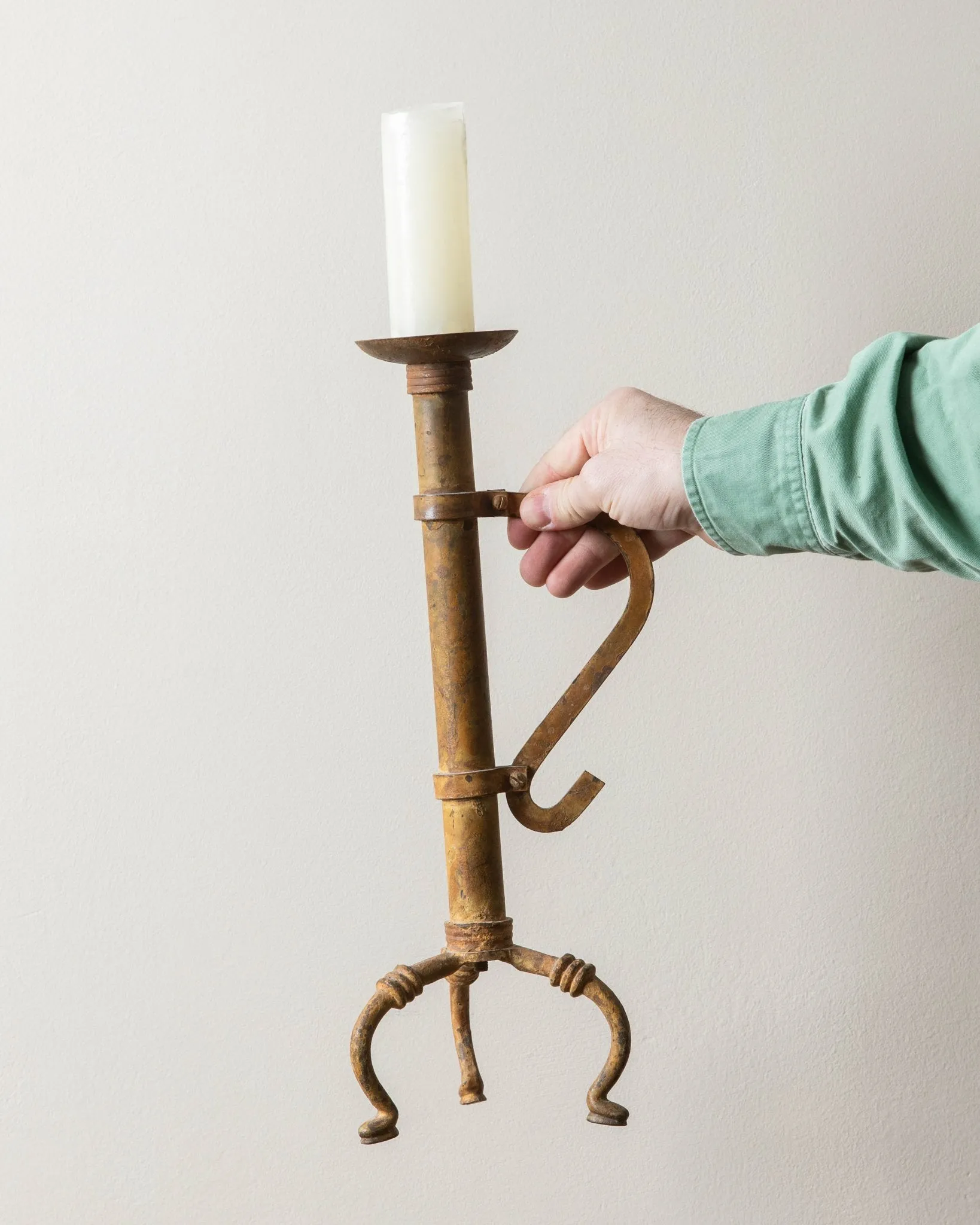 Metal Rustic Handled Tripod Candle Holder