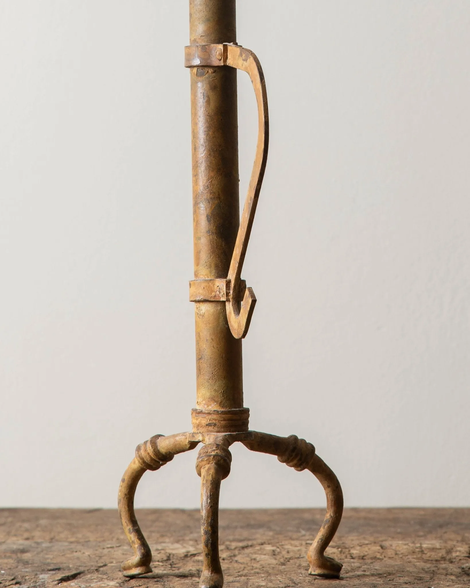 Metal Rustic Handled Tripod Candle Holder